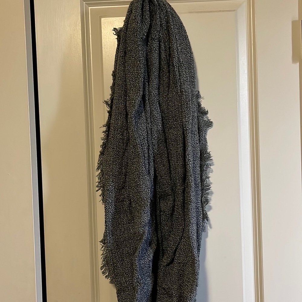 Gray & black infinity scarf, open to all offers!